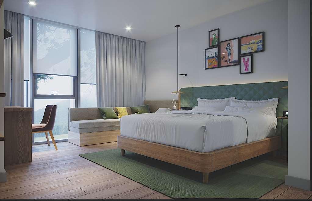 Hilton Garden Inn Tbilisi Riverview Стая снимка