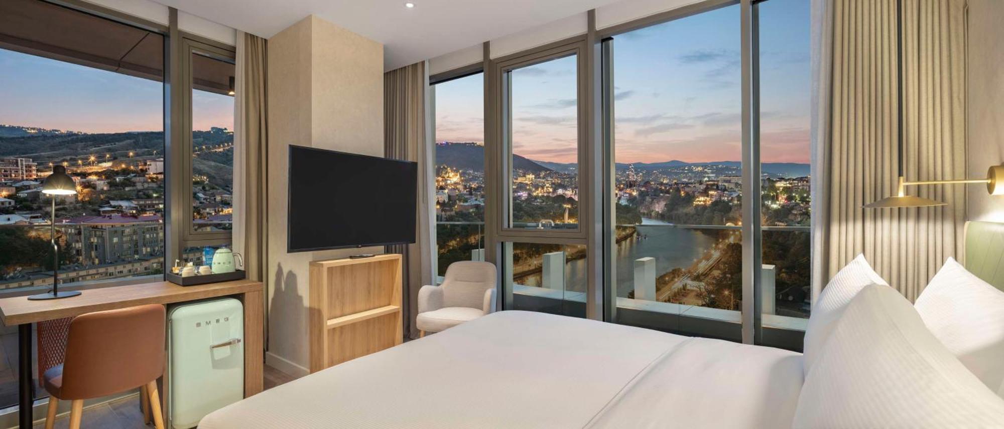 Hilton Garden Inn Tbilisi Riverview Екстериор снимка