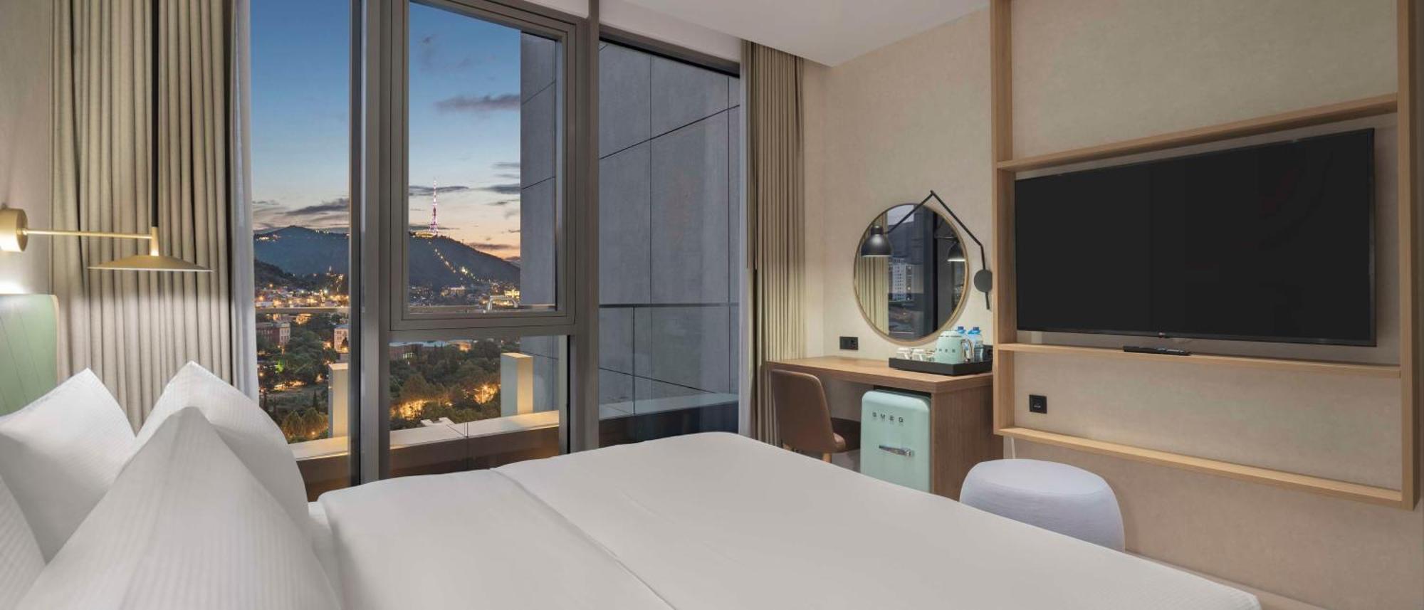 Hilton Garden Inn Tbilisi Riverview Екстериор снимка