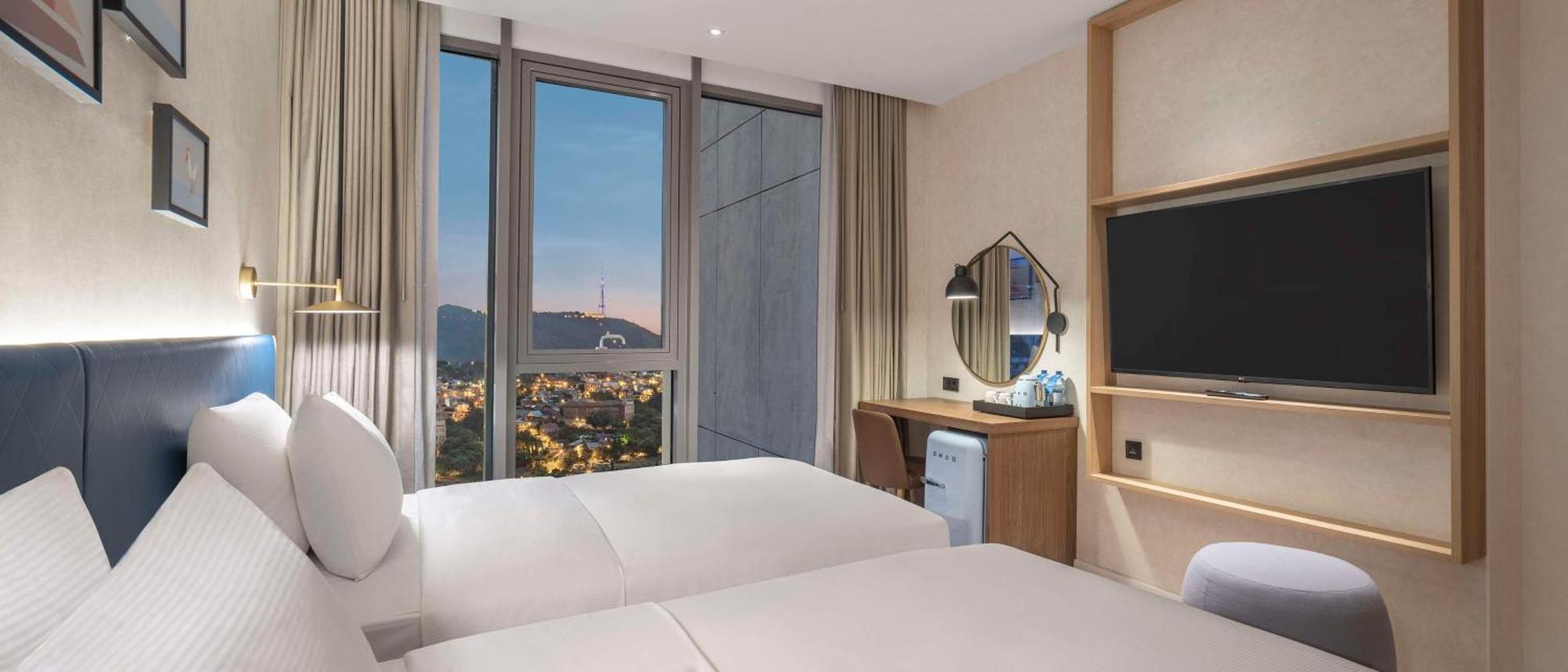 Hilton Garden Inn Tbilisi Riverview Екстериор снимка