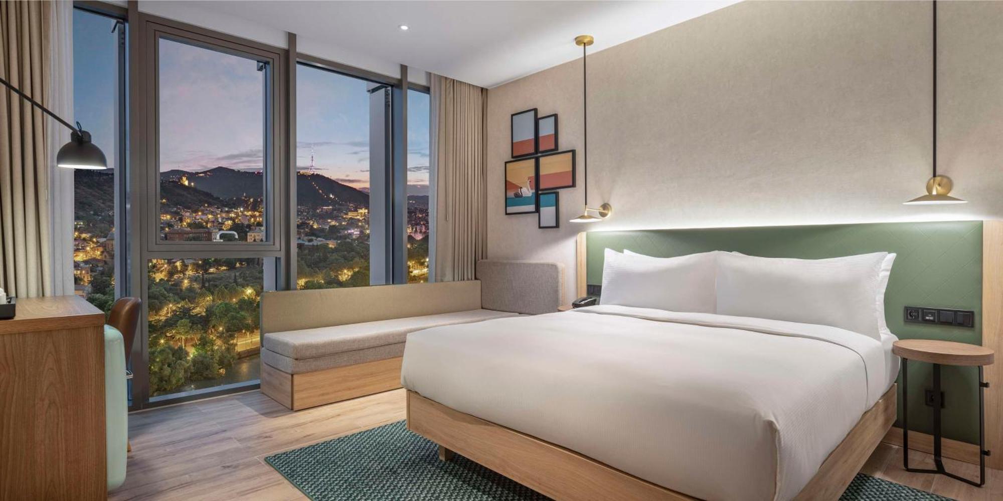 Hilton Garden Inn Tbilisi Riverview Екстериор снимка