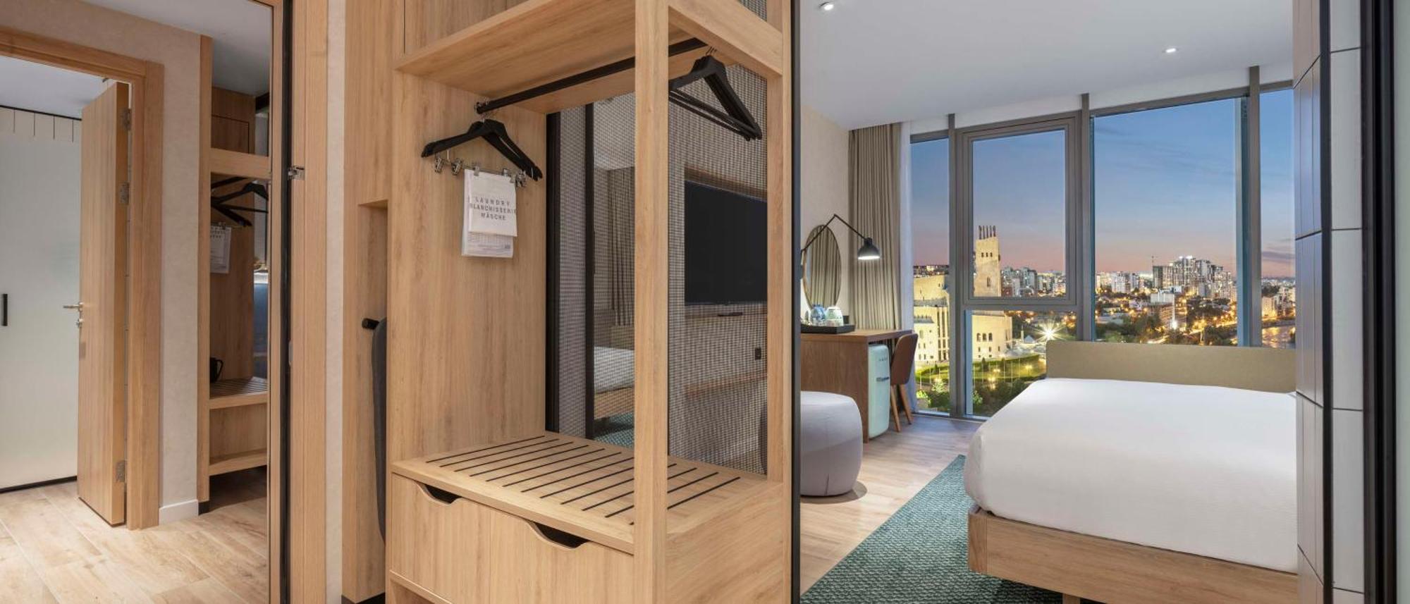 Hilton Garden Inn Tbilisi Riverview Екстериор снимка