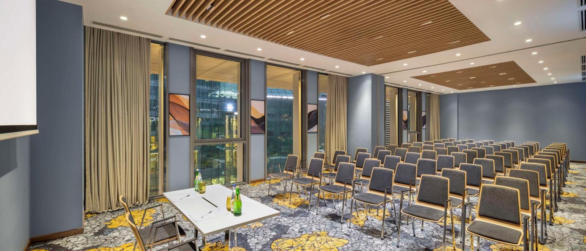 Hilton Garden Inn Tbilisi Riverview Екстериор снимка