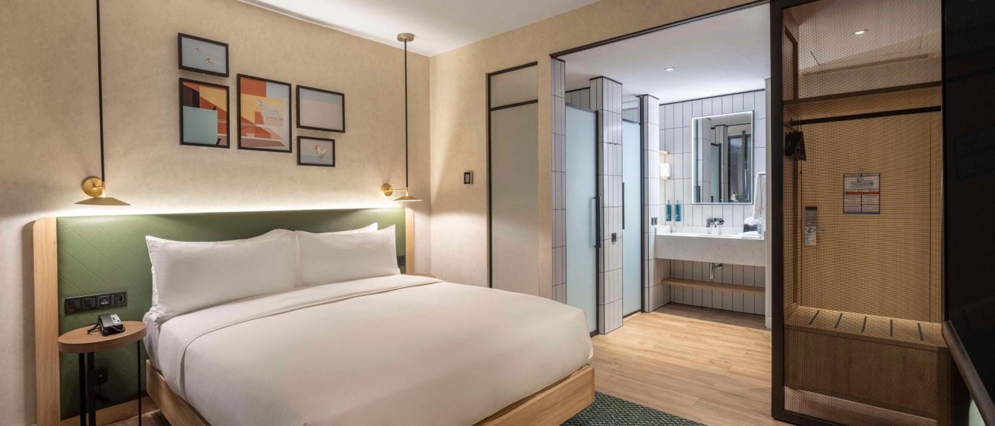 Hilton Garden Inn Tbilisi Riverview Екстериор снимка