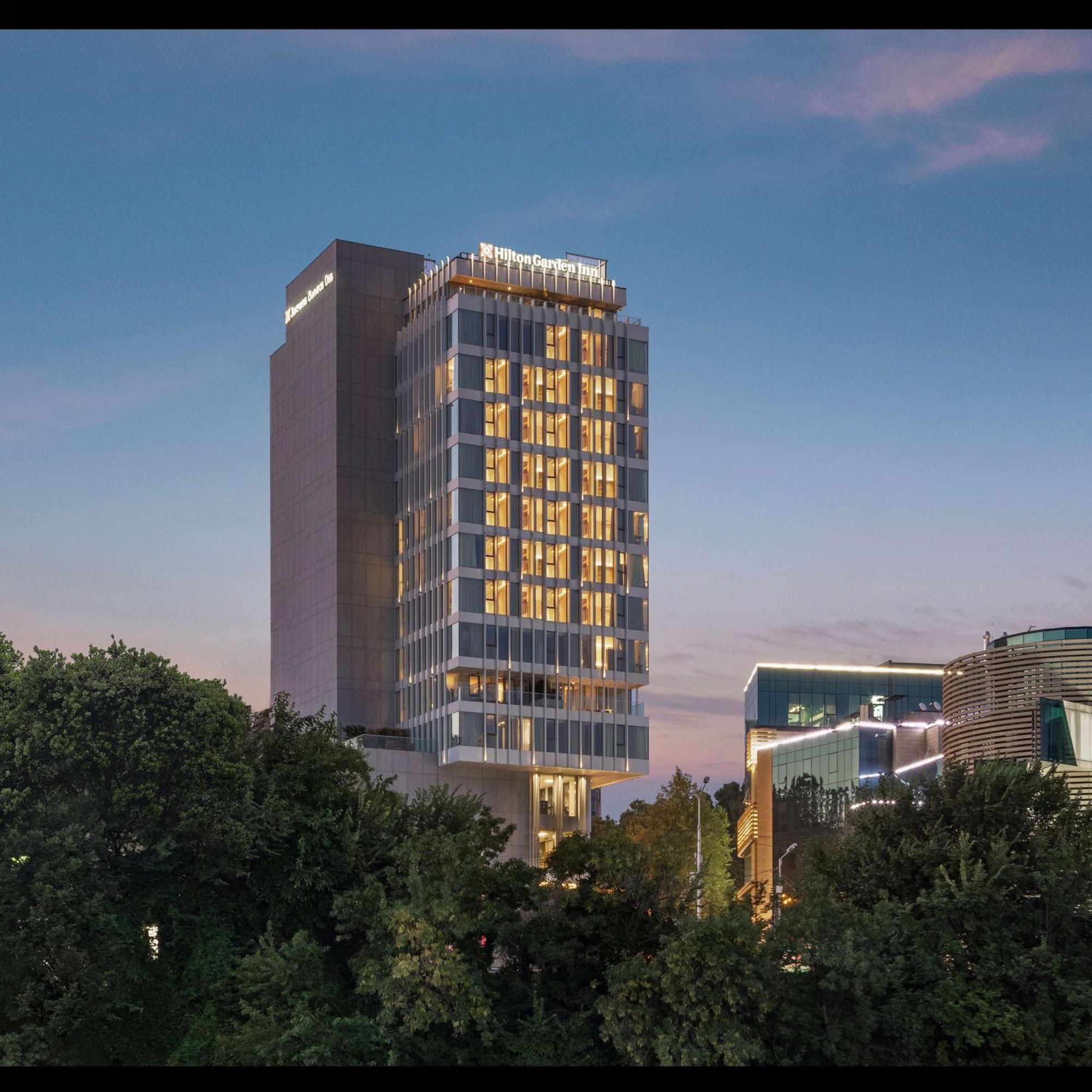 Hilton Garden Inn Tbilisi Riverview Екстериор снимка